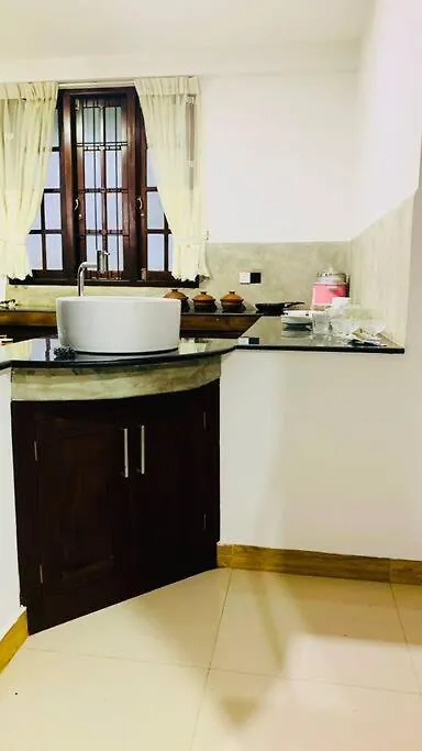 Colombo Villa Near Bolgoda Lake 5 Bed 2.5 Bath Piliyandala