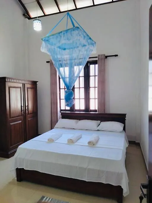 Colombo Villa Near Bolgoda Lake 5 Bed 2.5 Bath Piliyandala