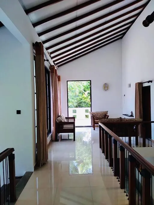 Colombo Villa Near Bolgoda Lake 5 Bed 2.5 Bath Piliyandala